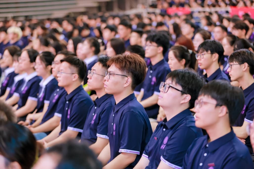 也促使教师思考汹涌而至的新的微乐游戏